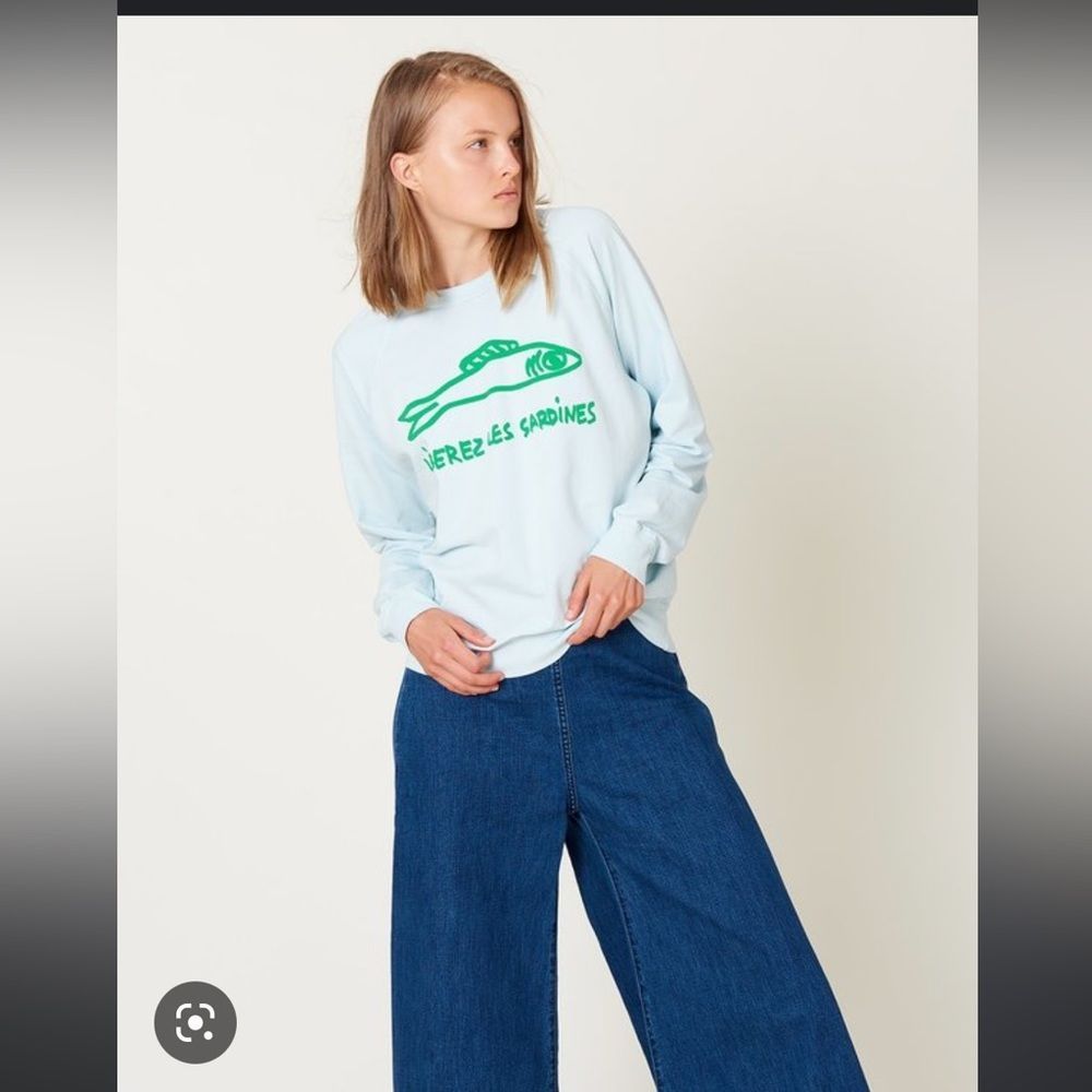 Clare V Liberez Les Sardines blue sweatshirt green writing - Picture 5 of 7